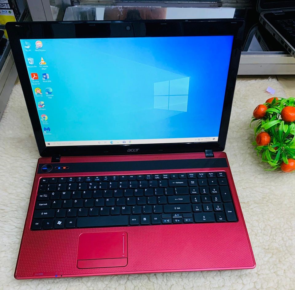 LAPTOP ACER RED PRESTIGE ÉDITION LIMITED