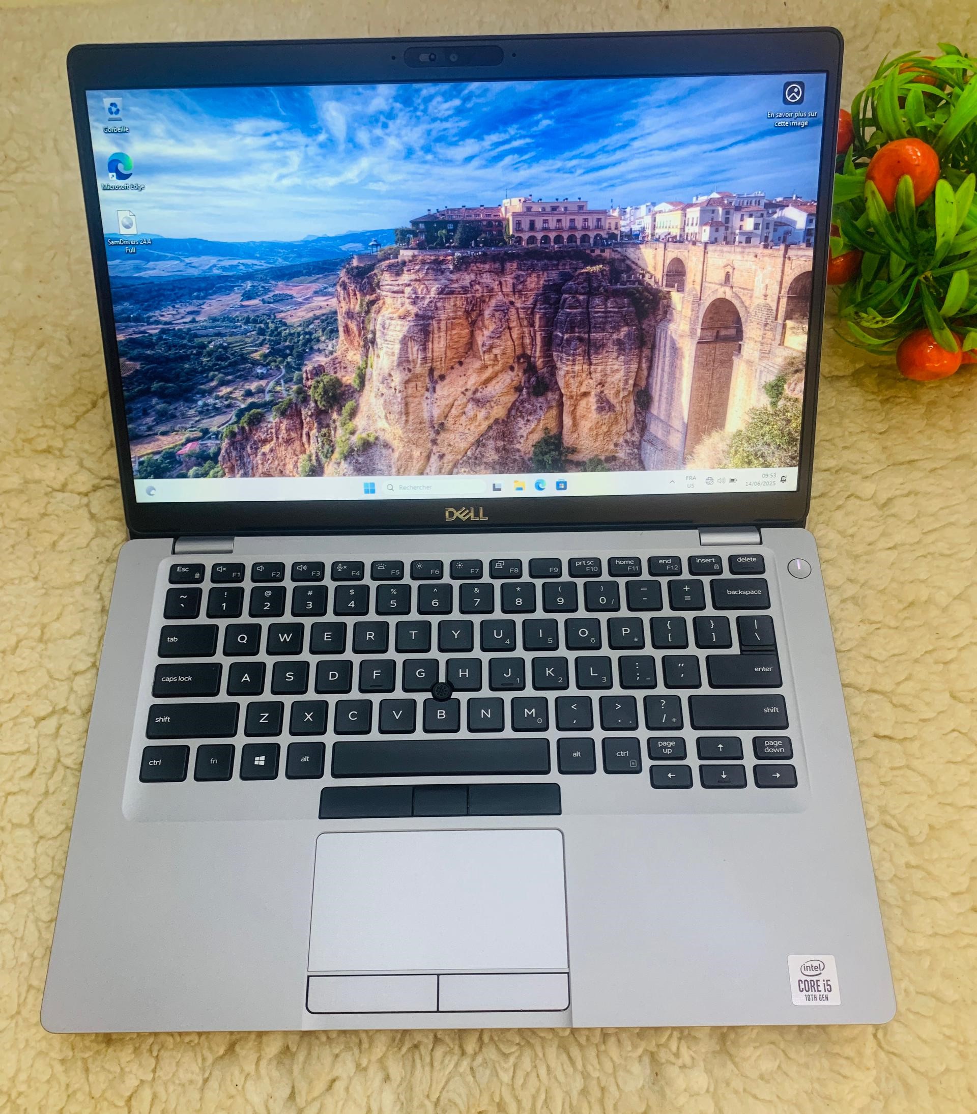 LAPTOP DELL ULTRA SLIM